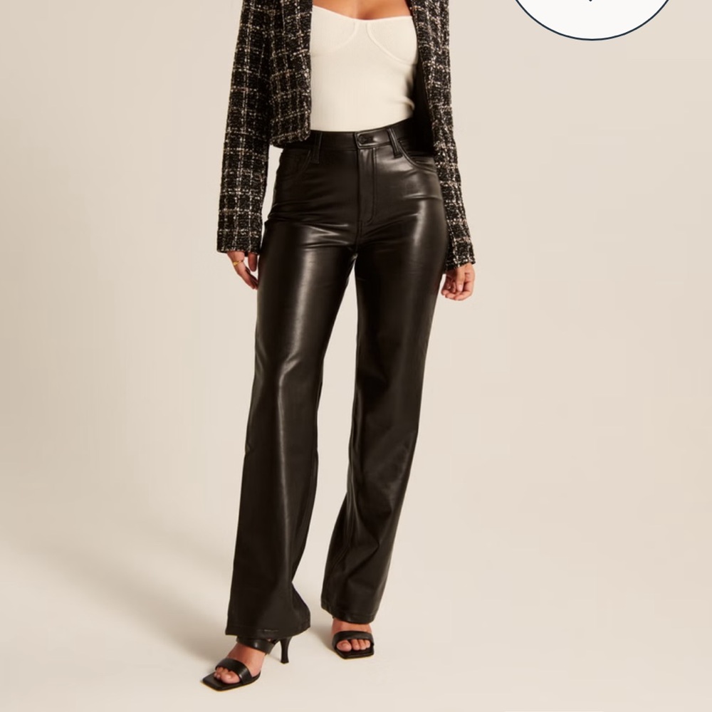 Abercrombie Curve Love Vegan Leather 90s Relaxed Pant